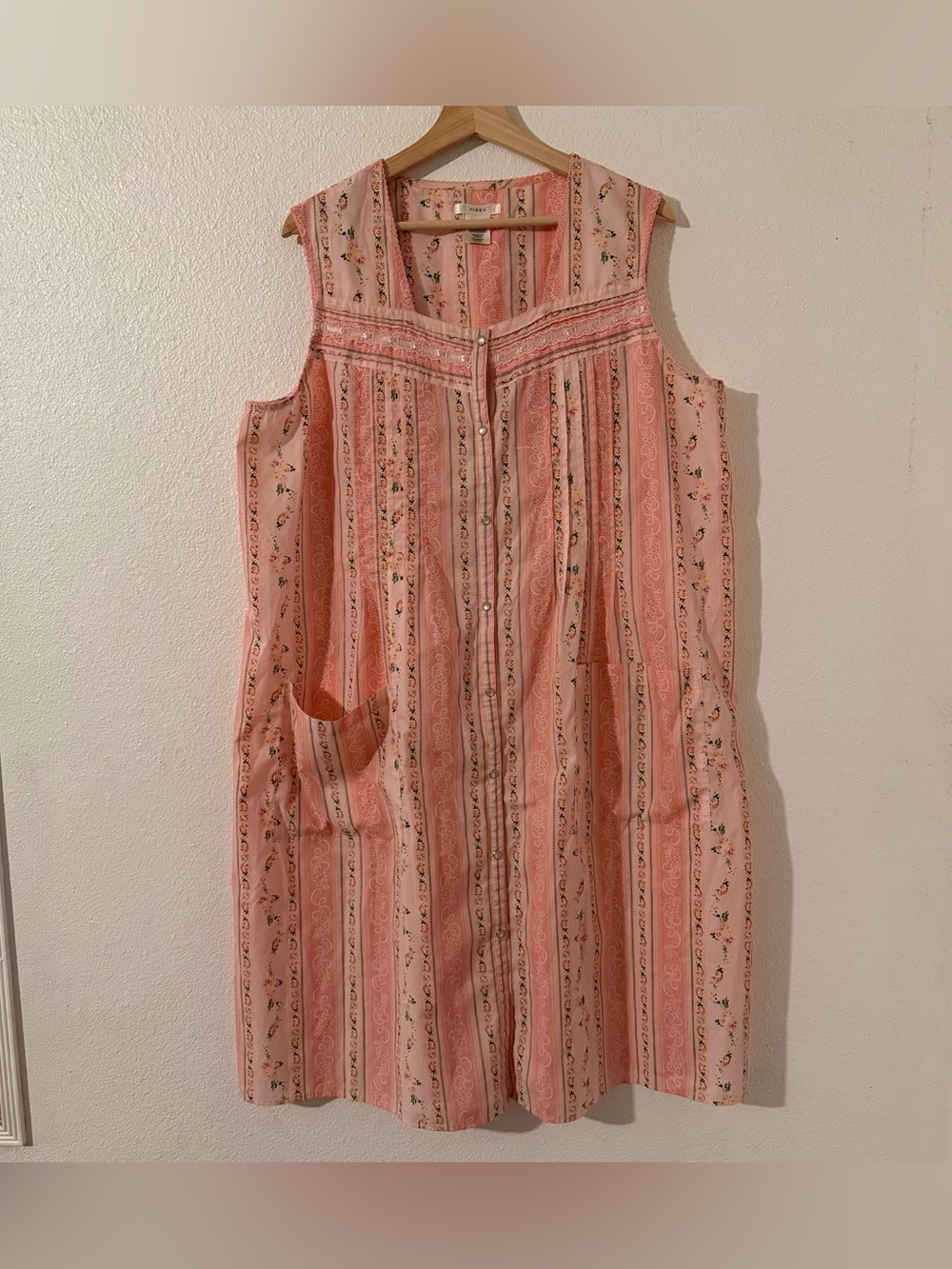 Pink K Kmart Women Size XL Night Dress Pink Floral Sleeveless with Pearl Snaps